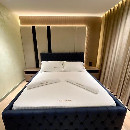 Queens Luxury Apartments ティラナ エクステリア 写真