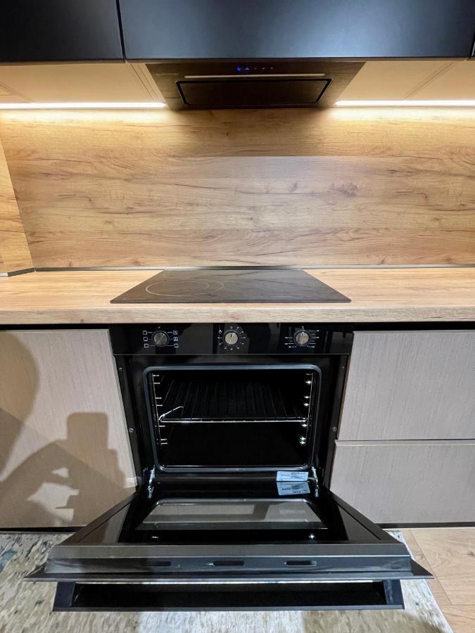 Queens Luxury Apartments ティラナ エクステリア 写真