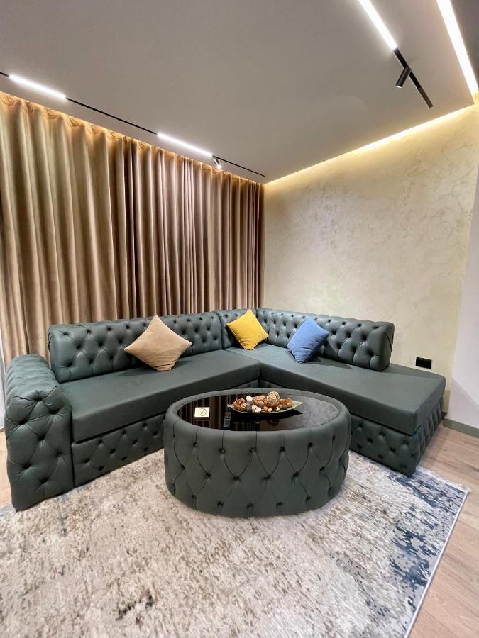 Queens Luxury Apartments ティラナ エクステリア 写真