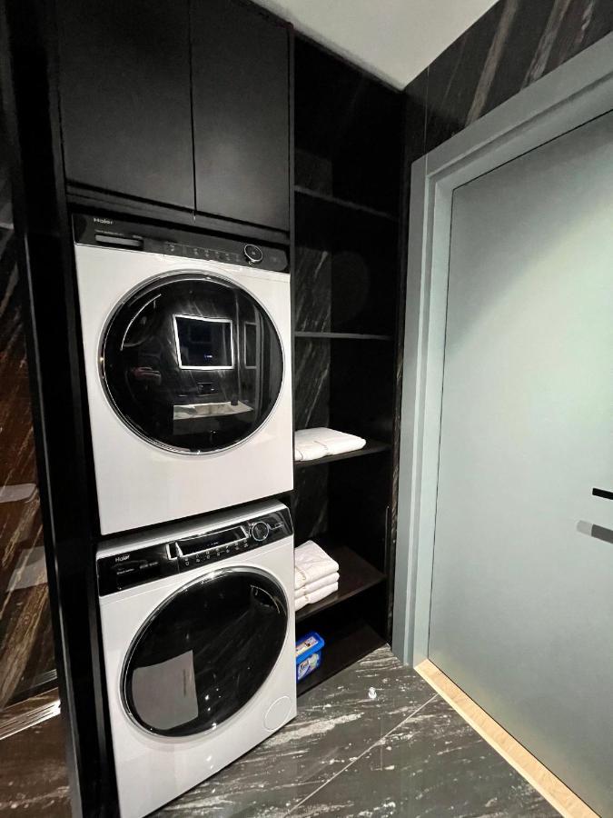 Queens Luxury Apartments ティラナ エクステリア 写真